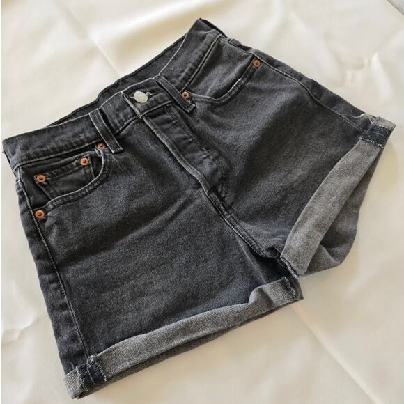 Levi’s High Rise Black Denim Shorts 26 Vintage Wash Roll Hem - Picture 2 of 4